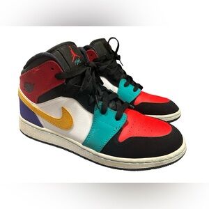 Jordan 1 mid bred multi color size 7Y